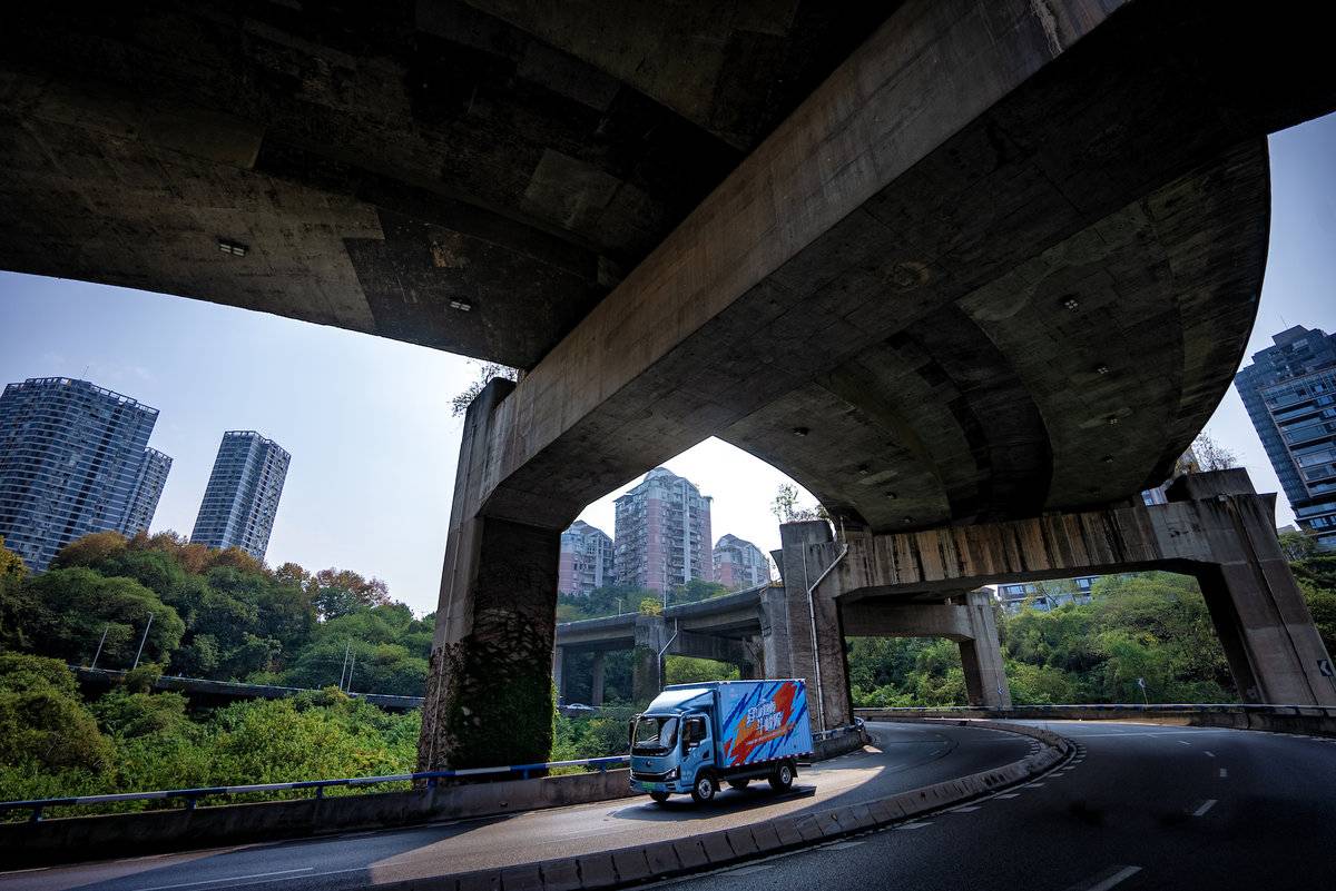 凌云而上！ 宇通新能源商用车极限开测