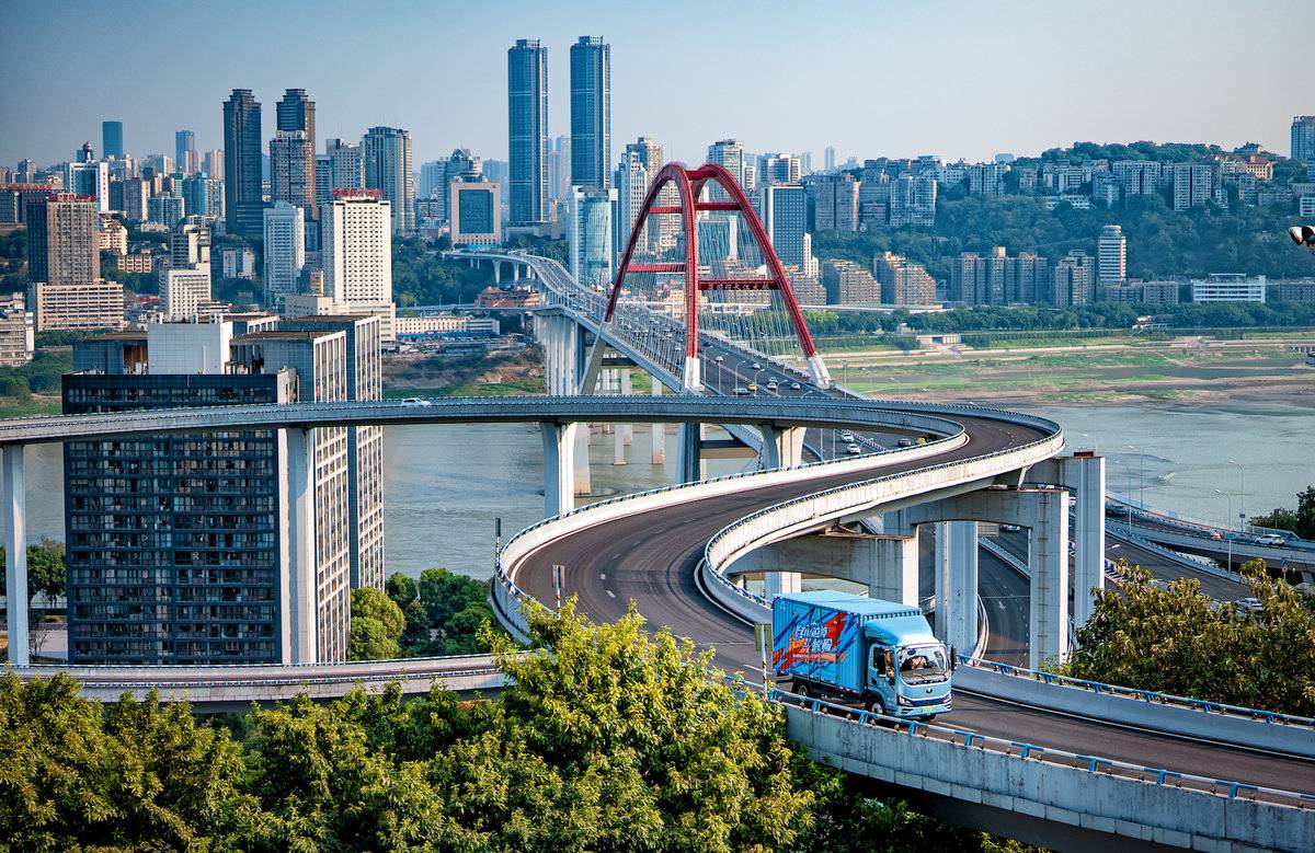 挑战重庆崎险！ 宇通新能源跑出新成绩