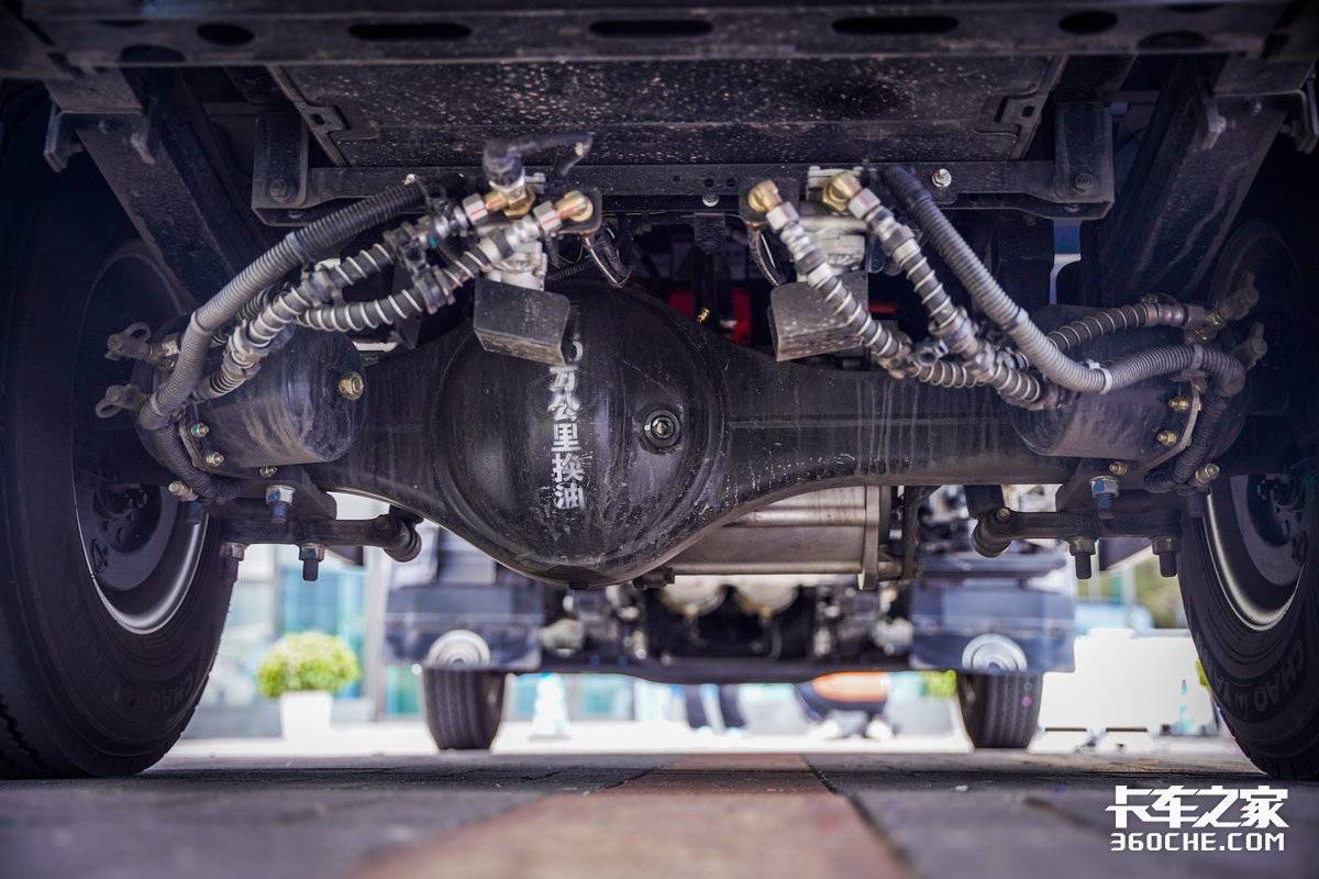 挑战重庆崎险！ 宇通新能源跑出新成绩